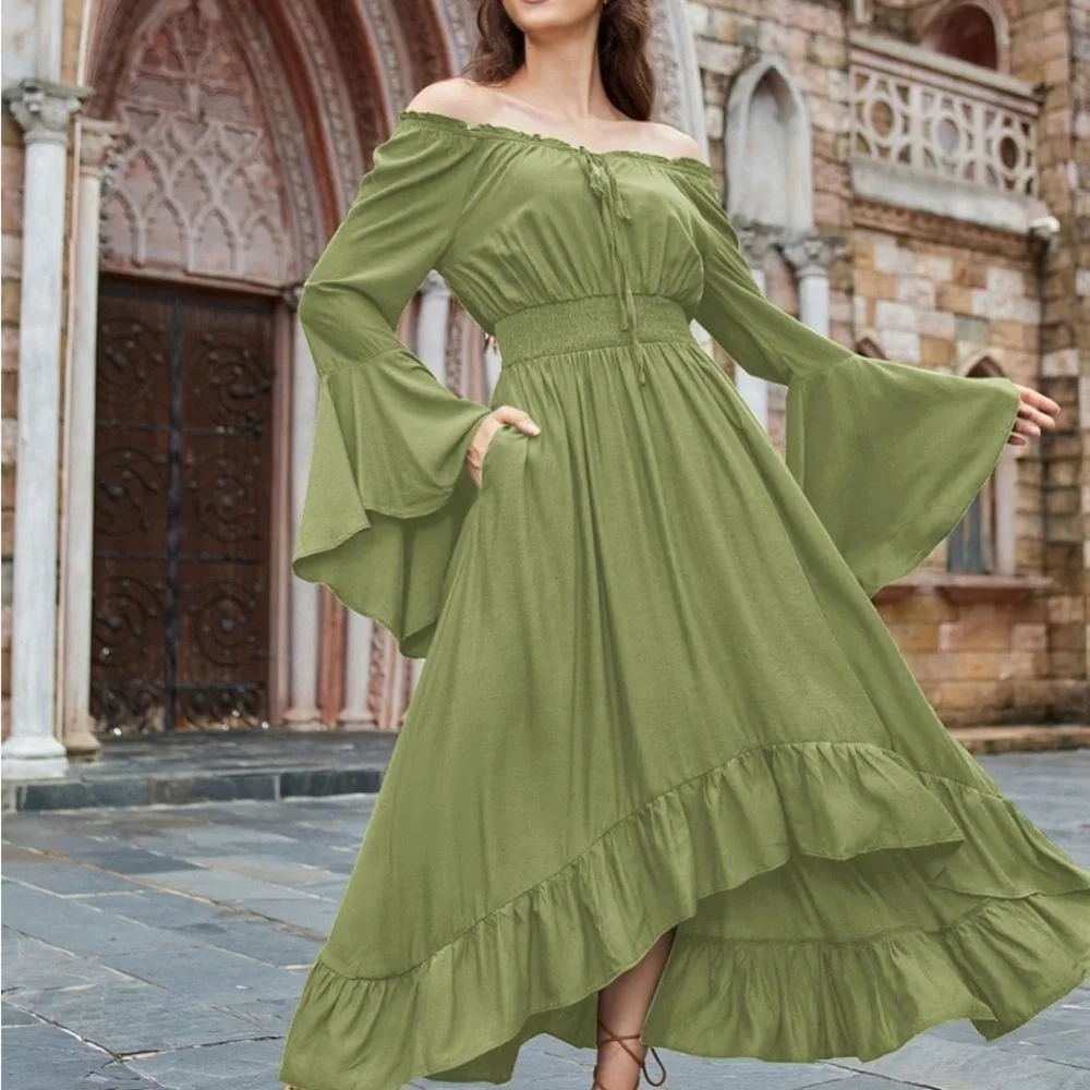 Scarlet Darkness Renaissance Faire Costume - Picture 4 of 13